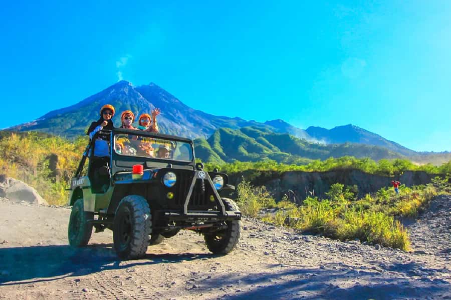 Yogyakarta: Mt. Merapi Sunrise, Jomblang & Pindul Cave Tours - Entering Jomblang Cave: the 59-meter descent that changes the pace
