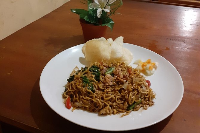 Yogyakarta Night Delight Walking Tour - Walking Malioboro Street for Three Snack Types