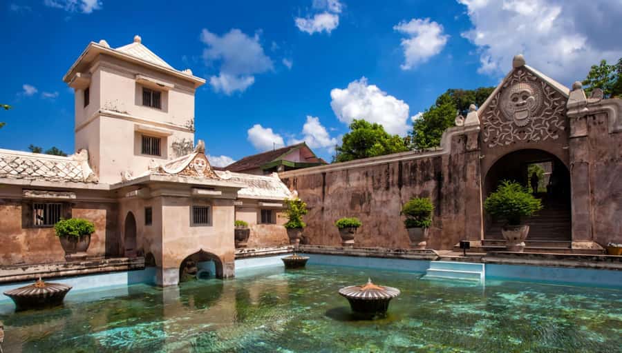 Yogyakarta: Palace, Taman Sari, Waterfall, and Pine Forest - What to bring so you don’t waste time or comfort