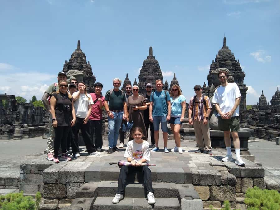 Yogyakarta : Prambanan and Borobudur full access guarantee - Prambanan: full access at a Hindu masterwork of the Trimurti