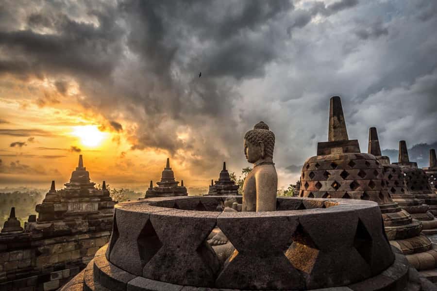 Yogyakarta : Prambanan and Borobudur full access guarantee - Who should book this tour (and who should skip it)