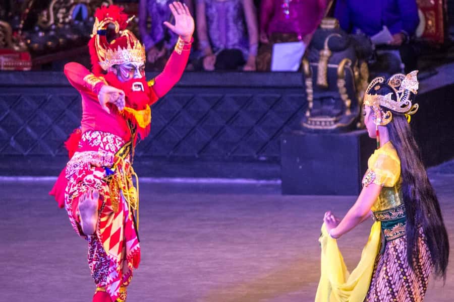yogyakarta : prambanan temple sunset and ramayana ballet - What to Bring for a Comfortable Evening
