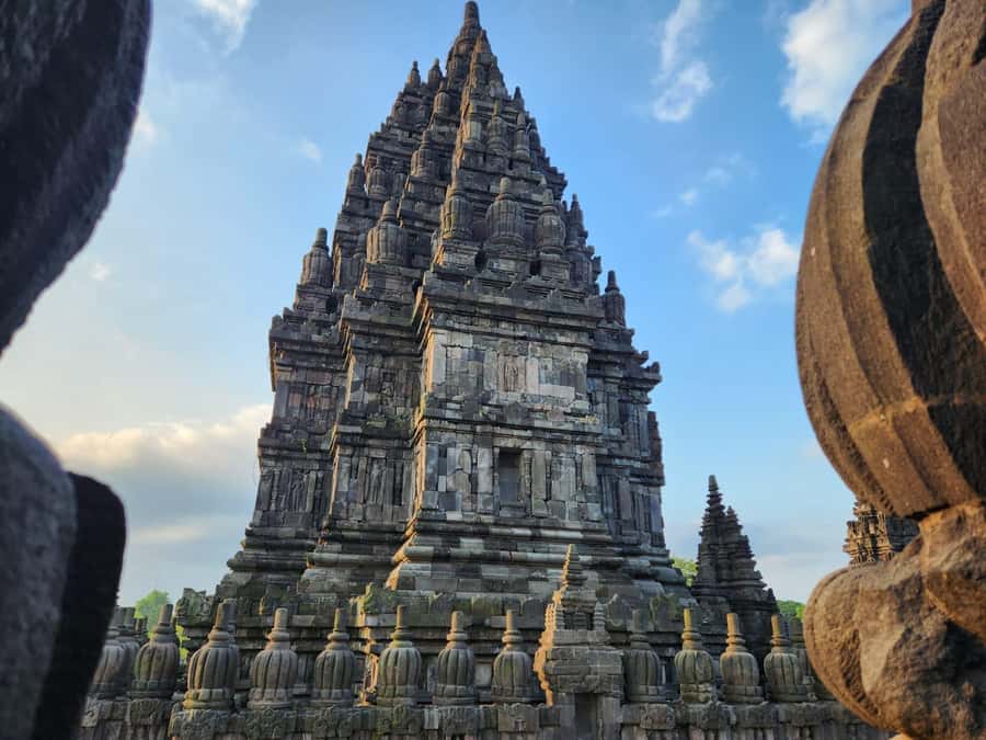 Yogyakarta: Prambanan Tour, Sukuh Temple & Tea Plantation - Who this day trip is best for