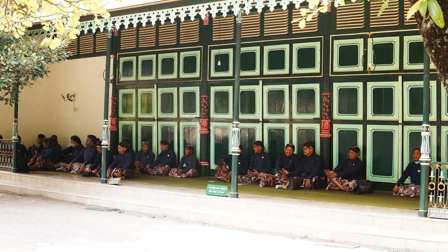 Yogyakarta: Sultan Palace, Water Castle & Mount Merapi Tour - Comfort, timing, and safety for an active volcano day