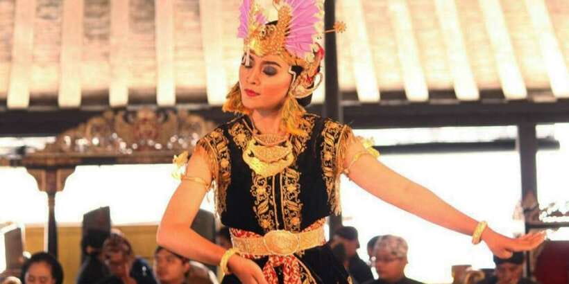 Yogyakarta: Sultan's Palace and Water Castle Walking Tour - A Guide’s Storytelling Makes This Feel Like More Than Sightseeing