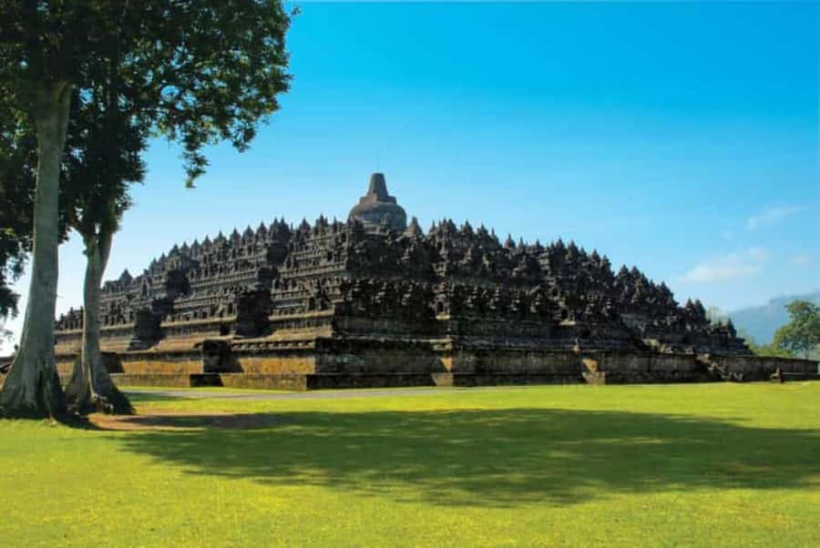 YOGYAKARTA; SUNRISE AT VIEW POINT AND BOROBUDUR CLIMB UP - Borobudur in plain terms: mandala design and what the zones mean