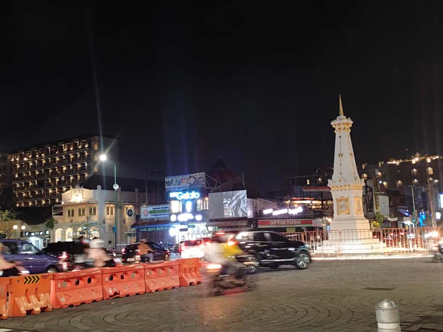 Yogyakarta: Taste Yogyakarta's Cuisine and Night Walks - Why this 3-hour night loop is a smart first pick