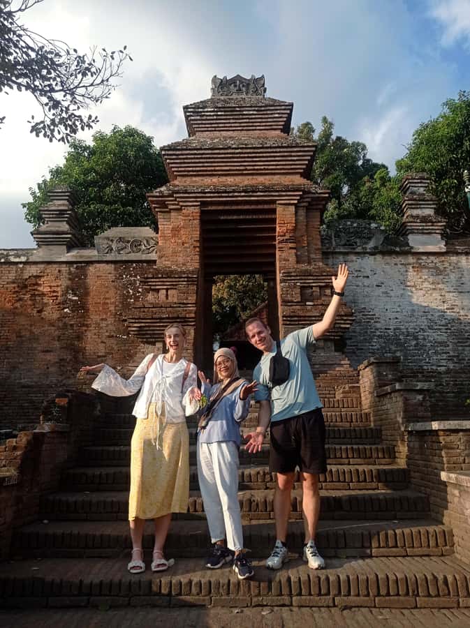 Yogyakarta: The Oldest Neighborhood Walking Experience - Joglo houses: what to look for while you walk