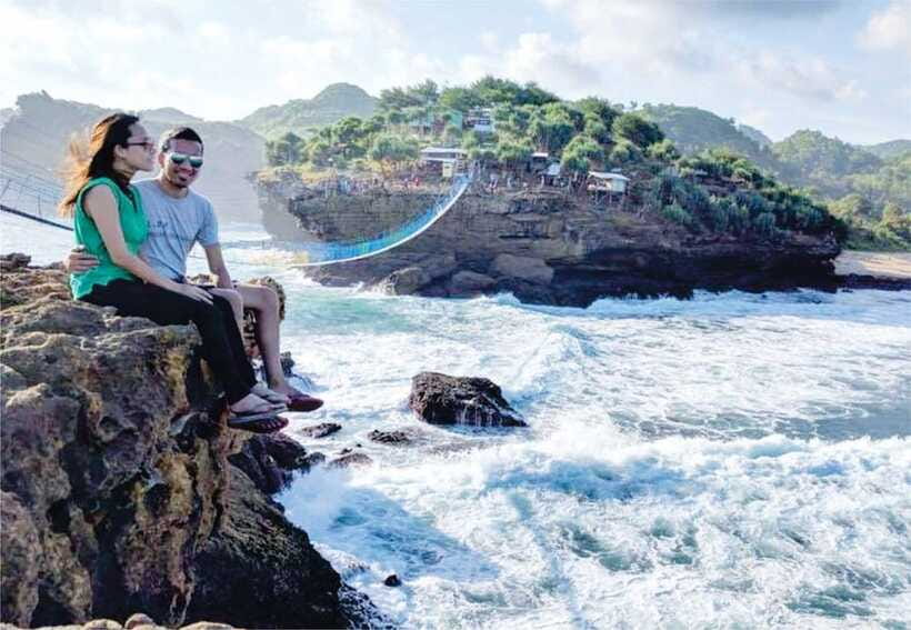 Yogyakarta: Timang Beach Private Trip with Cable Car Ride - Who should book this Timang Beach cable car trip