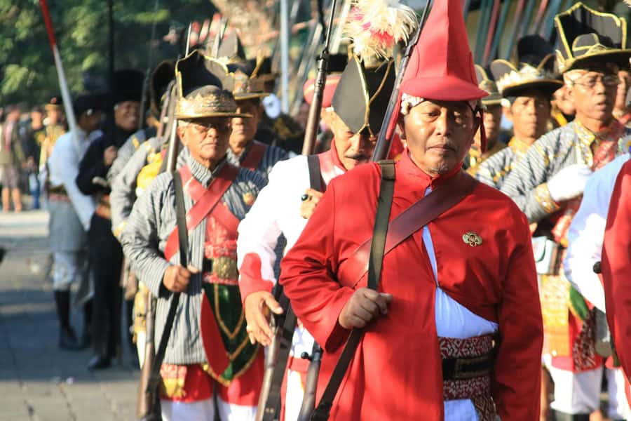 Yogyakarta : Walking Tour and Food Tasting inside Palace - Titik Nol Kilometer Yogyakarta: the fast orientation stop
